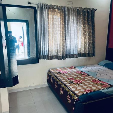 Hotel Sai Vasant Vihar Shirdi Exterior foto